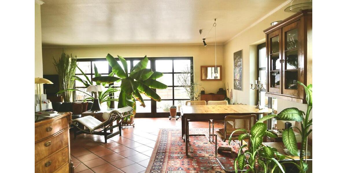 Einfamilienhaus Sinn - 8 Zimmer, 232 m&sup2;, 460.000&euro; | Angebot:23583153