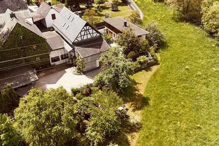 Großes Anwesen mit vielen Möglichkeiten im Grünen - Haus Ehringshausen | Angebot:26738021
