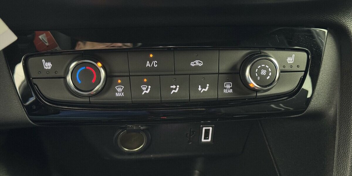 Opel Corsa GS 1.2 Turbo 1.Hand Sitzheizung Carplay 8.600 km 17.890 &euro; Lich 35423