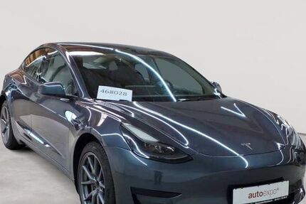 Tesla Model 3 64.304 km 25.390 &euro; Fernwald-Steinbach 35463