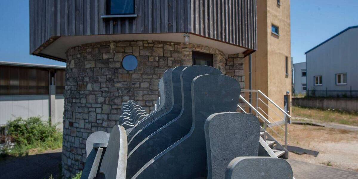 Gewerbeobjekt Usingen - 2 Zimmer, 83 m&sup2;, 795&euro; | Angebot:25740833