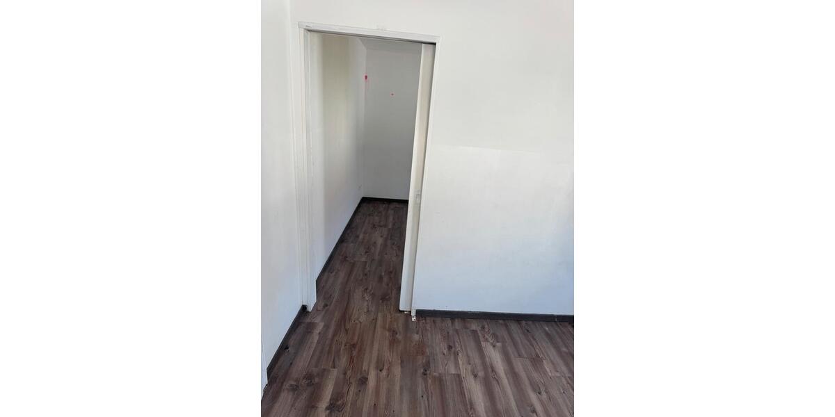 Doppelhaushälfte Haiger - 7 Zimmer, 100 m&sup2;, 125.000&euro; | Angebot:26941775