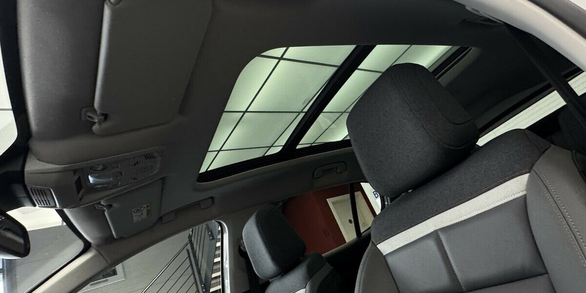 Citroen C5 Aircross 130 EAT 8 Shine Pack Panoramadach 27.120 km 18.760 &euro; Lich 35423