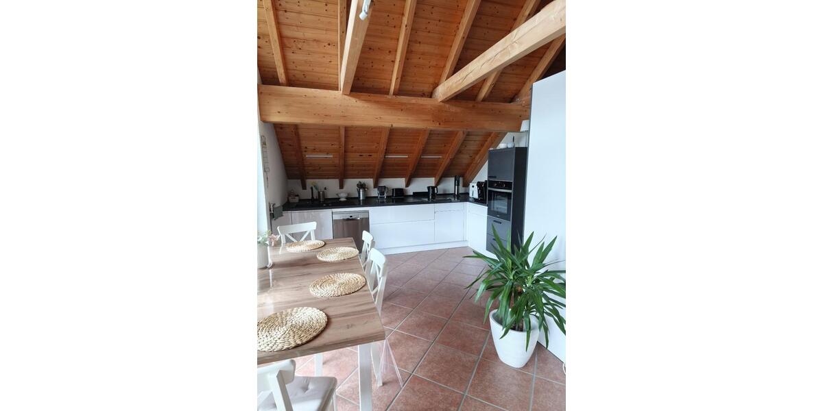 Dachgeschoßwohnung Mittenaar - 3 Zimmer, 120 m&sup2;, 700&euro; | Angebot:26228114