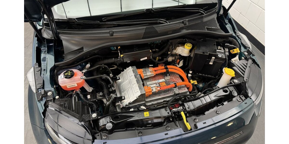 Fiat 500e Action Carplay Android Automatik 1.Hand 25.950 km 13.440 &euro; Lich 35423