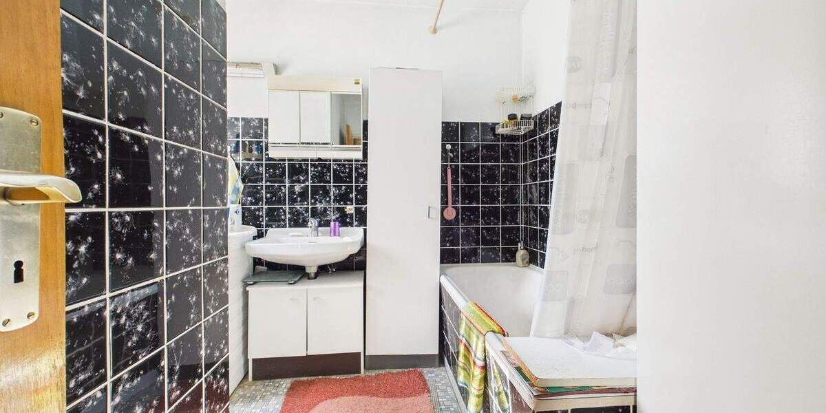 Einfamilienhaus Waldsolms Kraftsolms - 4 Zimmer, 130 m&sup2;, 285.000&euro; | Angebot:25822405