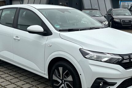 Dacia Sandero 2.100 km 16.900 &euro; Butzbach 35510