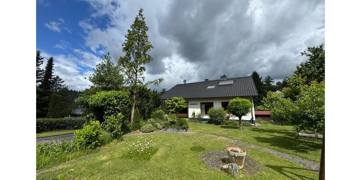 Einfamilienhaus Braunfels - 7 Zimmer, 220 m&sup2;, 398.000&euro; | Angebot:26857793