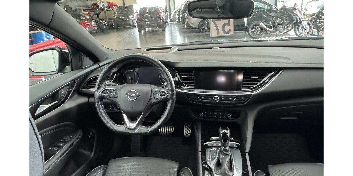 Opel Insignia Exclusive 4x4 FULL LEDER CarPlay Bose 118.400 km 11.900 &euro; Lich 35423