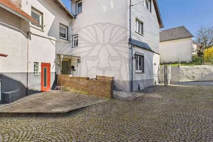 Haus Weilrod - 6 Zimmer, 143 m&sup2;, 197.000&euro; | Angebot:23218410