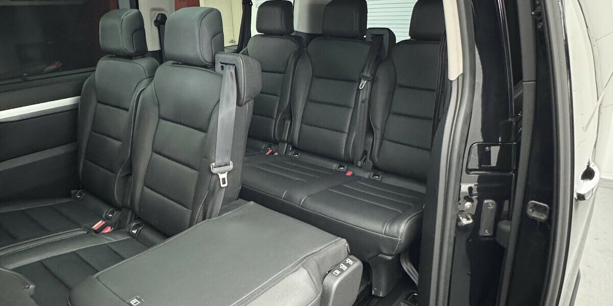 Peugeot Traveller BlueHDI 180 Allure L3 8 Sitze Massage 124.300 km 26.490 &euro; Lich 35423