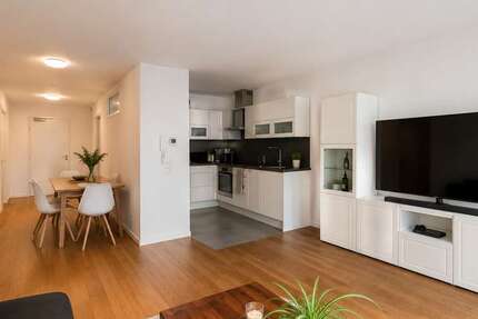 Wohnung Gießen - 2 Zimmer, 81 m&sup2;, 900&euro; | Angebot:27013299