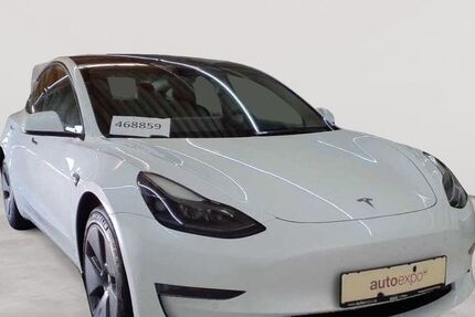 Tesla Model 3 43.871 km 30.990 &euro; Fernwald-Steinbach 35463