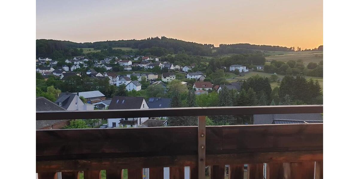 Doppelhaushälfte Dillenburg - 10 Zimmer, 227 m&sup2;, 199.900&euro; | Angebot:25678010