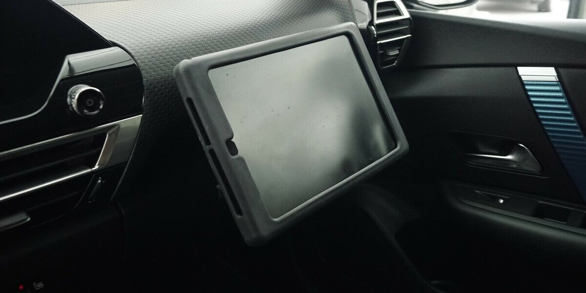 Citroen e-C4 e- 136 Shine 50 KWh LED CARPLAY 43.800 km 17.320 &euro; Lich 35423