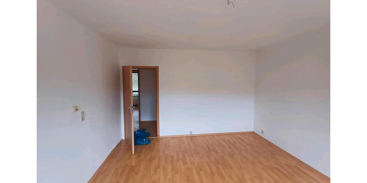 Etagenwohnung Weilrod - 4 Zimmer, 89 m&sup2;, 950&euro; | Angebot:25838006
