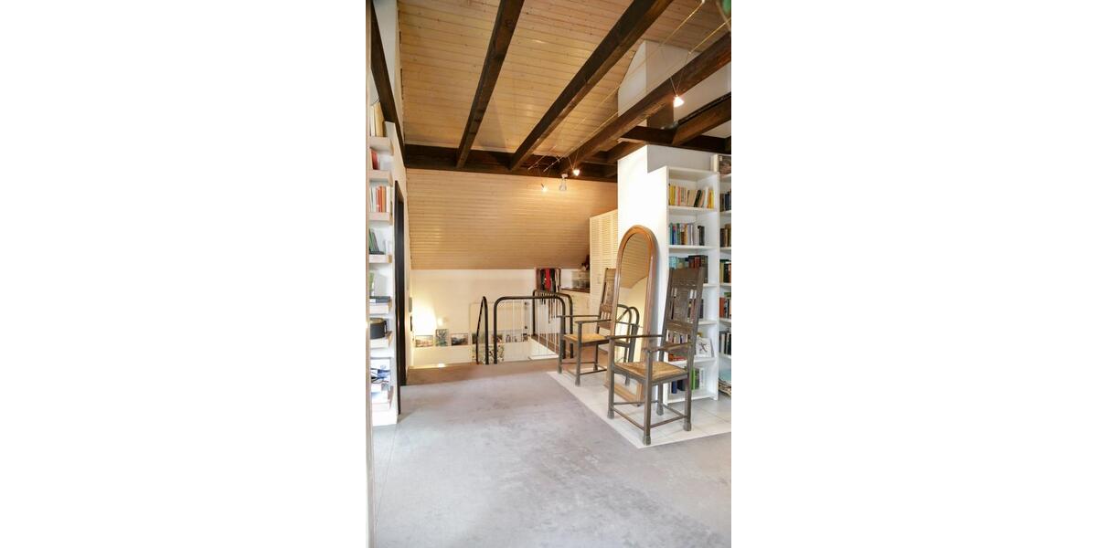 Einfamilienhaus Sinn - 8 Zimmer, 232 m&sup2;, 460.000&euro; | Angebot:23583153