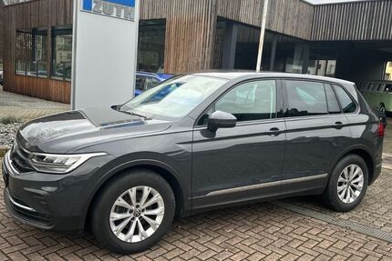 VW Tiguan 66.940 km 22.990 &euro; Weinbach 35796