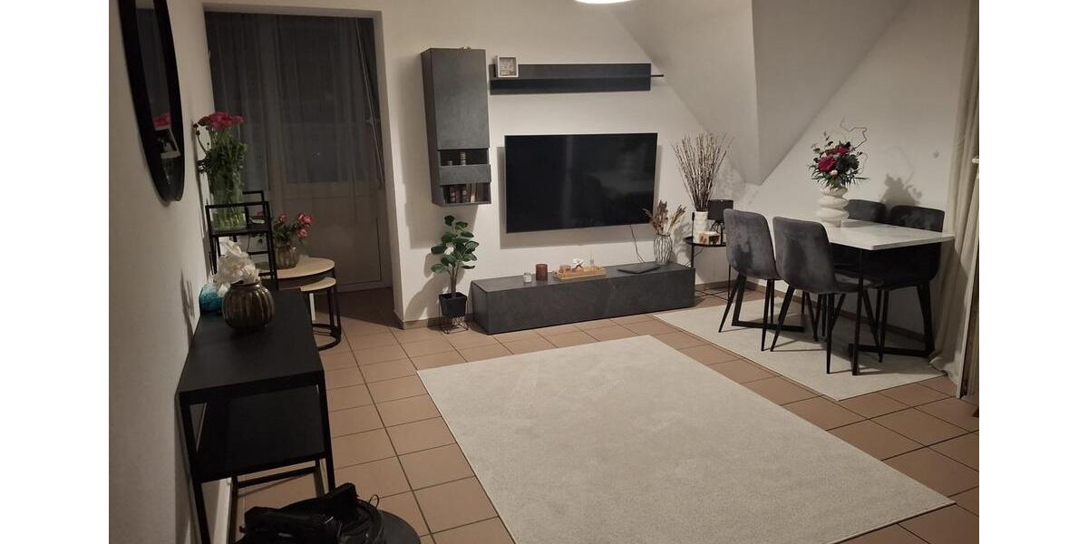 Etagenwohnung Butzbach - 3 Zimmer, 100 m&sup2;, 950&euro; | Angebot:26044451