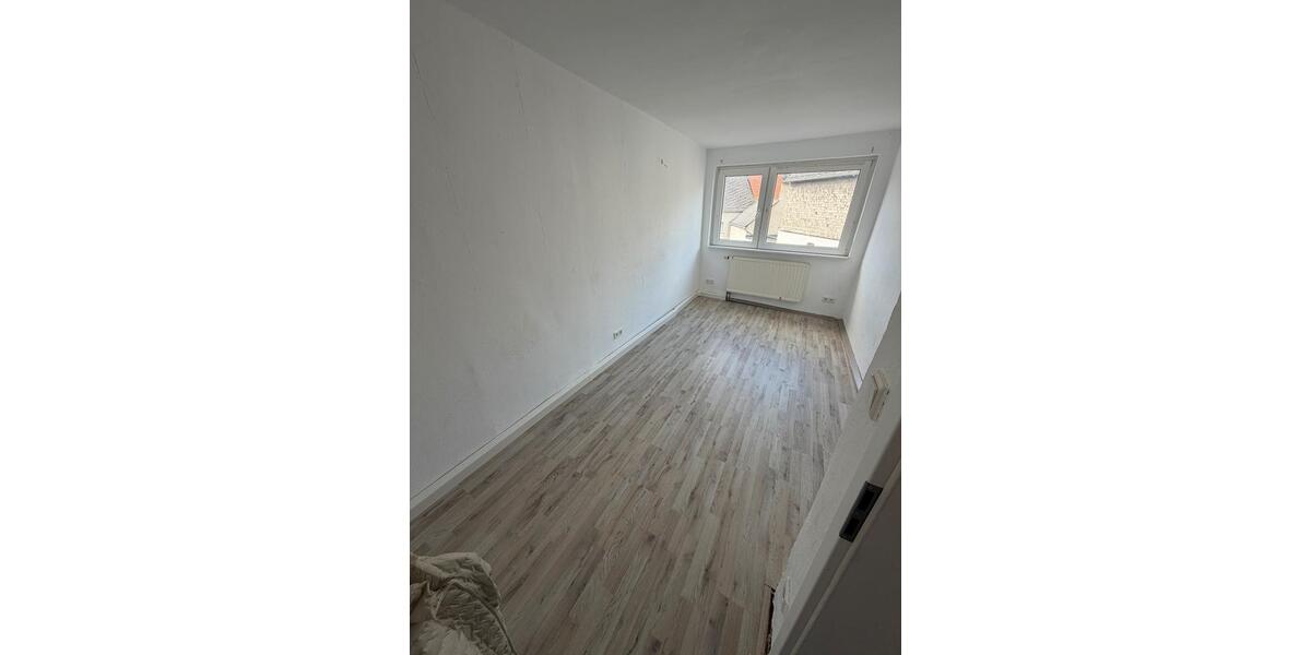 Etagenwohnung Waldbrunn (Westerwald) - 6 Zimmer, 120 m&sup2;, 960&euro; | Angebot:25905302