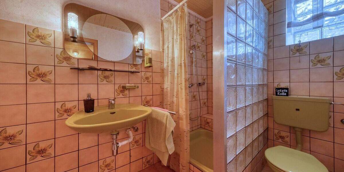 Einfamilienhaus Greifenstein / Ulm Ulm - 8 Zimmer, 168 m&sup2;, 179.000&euro; | Angebot:25985990