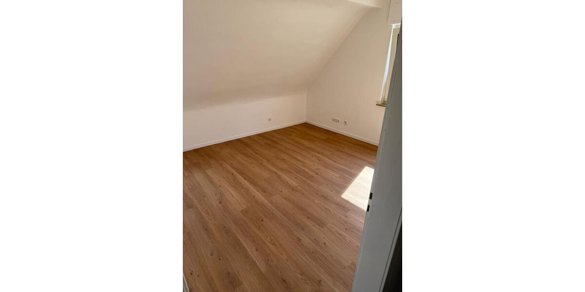 Dachgeschoßwohnung Wetzlar - 2.5 Zimmer, 70 m&sup2;, 650&euro; | Angebot:24953110