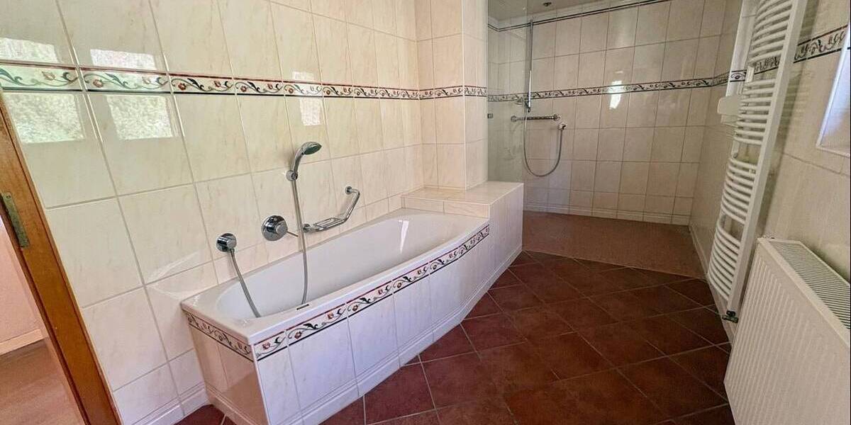 Einfamilienhaus Dillenburg Oberscheld - 1 Zimmer, 170 m&sup2;, 155.000&euro; | Angebot:26080154