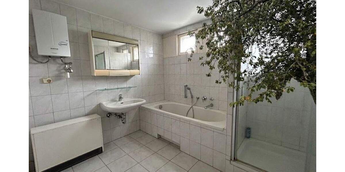 Einfamilienhaus Breitscheid-Gusternhain Gusternhain - 7 Zimmer, 188 m&sup2;, 159.000&euro; | Angebot:25685047