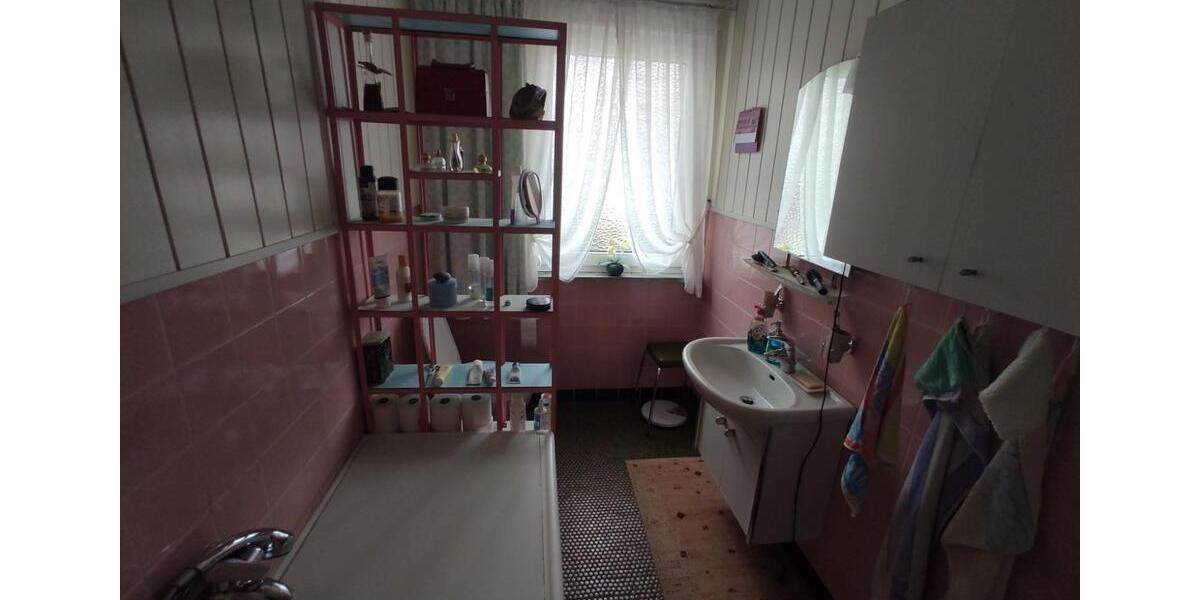 Einfamilienhaus Hungen - 7 Zimmer, 165 m&sup2;, 290.000&euro; | Angebot:26019311