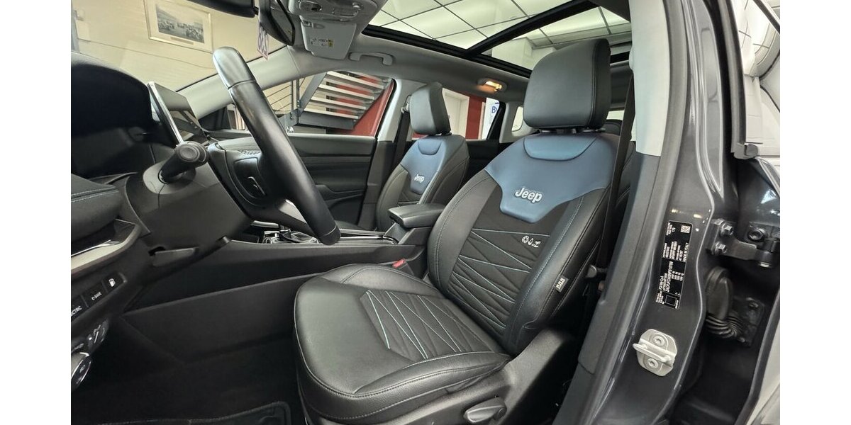 Jeep Compass Limited Plug-In 1.Hand 4WD FULL LED 360° 52.400 km 24.220 &euro; Lich 35423