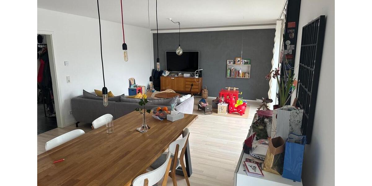 Etagenwohnung Usingen - 3 Zimmer, 100 m&sup2;, 1.400&euro; | Angebot:25420645