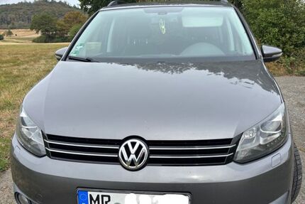 VW Touran 262.000 km 6.300 &euro; Gladenbach 35075