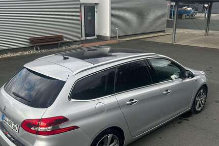 Peugeot 308 152.000 km 5.700 &euro; Dillenburg 35683