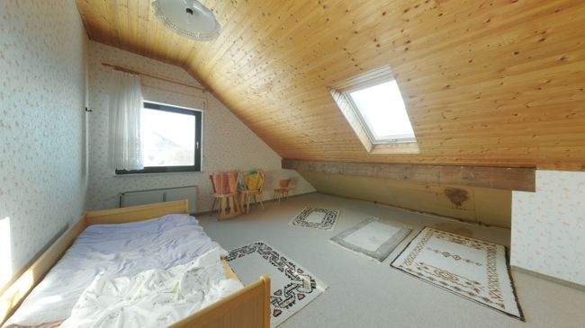 Einfamilienhaus Bad Endbach - 8 Zimmer, 204 m&sup2;, 213.000&euro; | Angebot:25726242