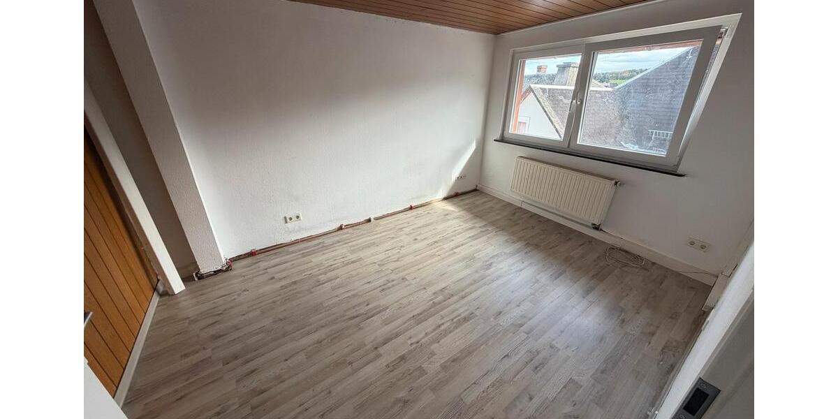 Etagenwohnung Waldbrunn (Westerwald) - 6 Zimmer, 120 m&sup2;, 960&euro; | Angebot:25905302
