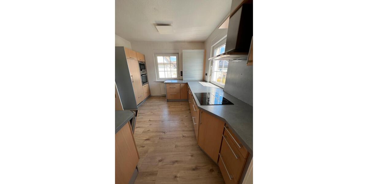 Einfamilienhaus Haiger - 7 Zimmer, 147 m&sup2;, 287.000&euro; | Angebot:22643689