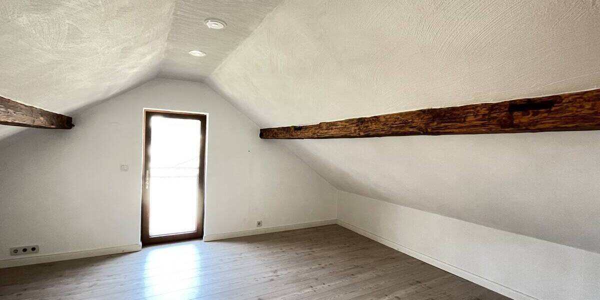 Mehrfamilienhaus, Wohnhaus Dillenburg / Donsbach Donsbach - 7 Zimmer, 175 m&sup2;, 269.000&euro; | Angebot:25937606