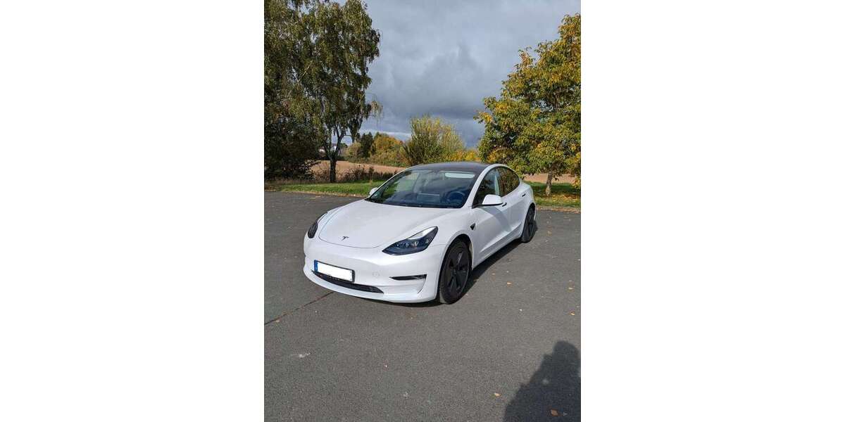 Tesla Model 3 78.500 km 30.500 &euro; Merenberg 35799