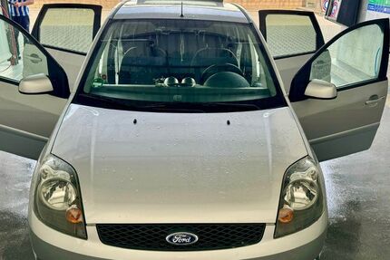 Ford Fiesta 140.000 km 2.899 &euro; Weilburg 35781