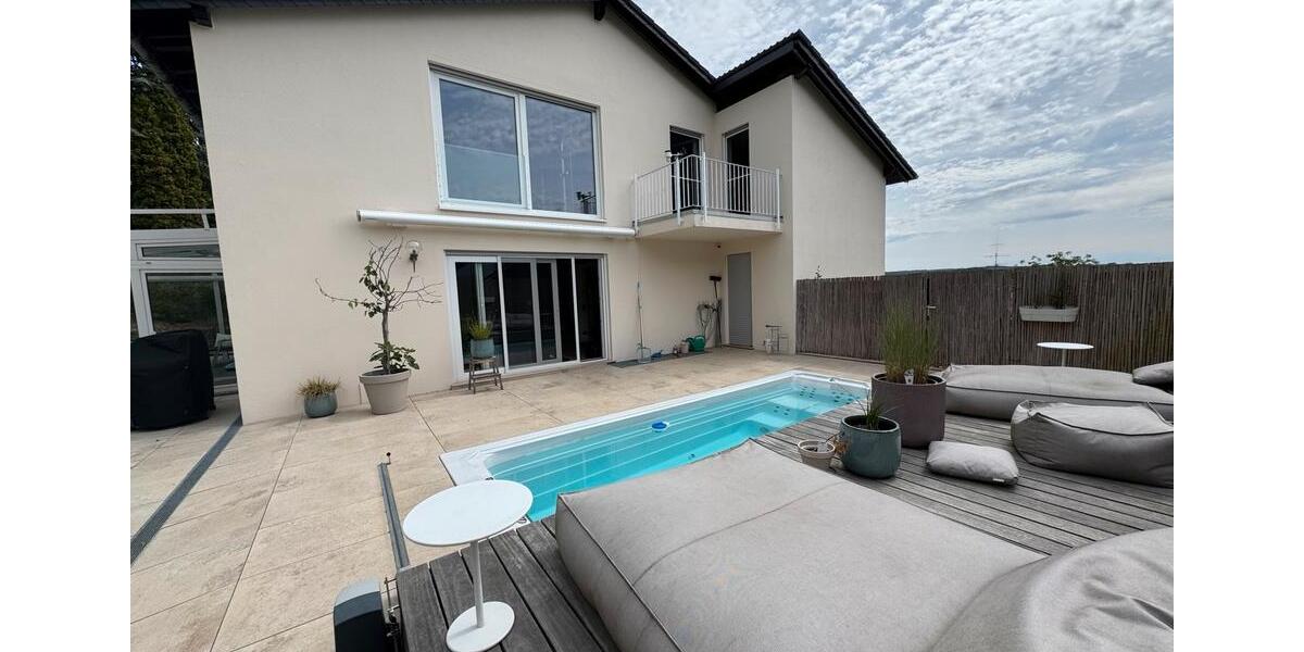 Einfamilienhaus Weilburg - 10 Zimmer, 330 m&sup2;, 890.000&euro; | Angebot:27075960
