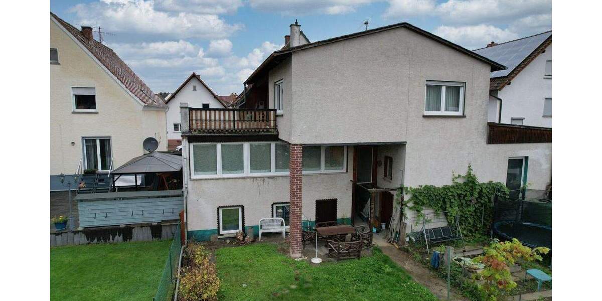Mehrfamilienhaus, Wohnhaus Wetzlar / Münchholzhausen Münchholzhausen - 8 Zimmer, 229 m&sup2;, 449.000&euro; | Angebot:25916090
