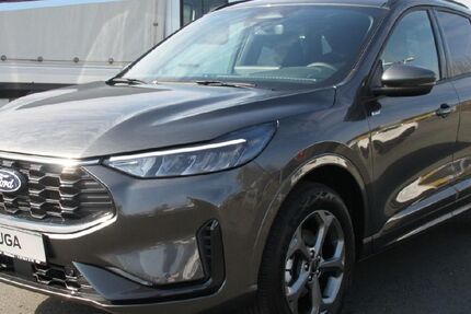 Ford Kuga 5.000 km 35.990 &euro; Mittenaar 35756