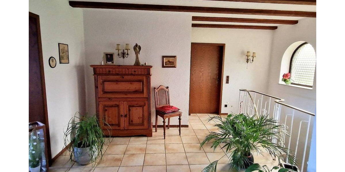 Einfamilienhaus Mengerskirchen-Dillhausen Dillhausen - 8 Zimmer, 283 m&sup2;, 512.000&euro; | Angebot:26023384