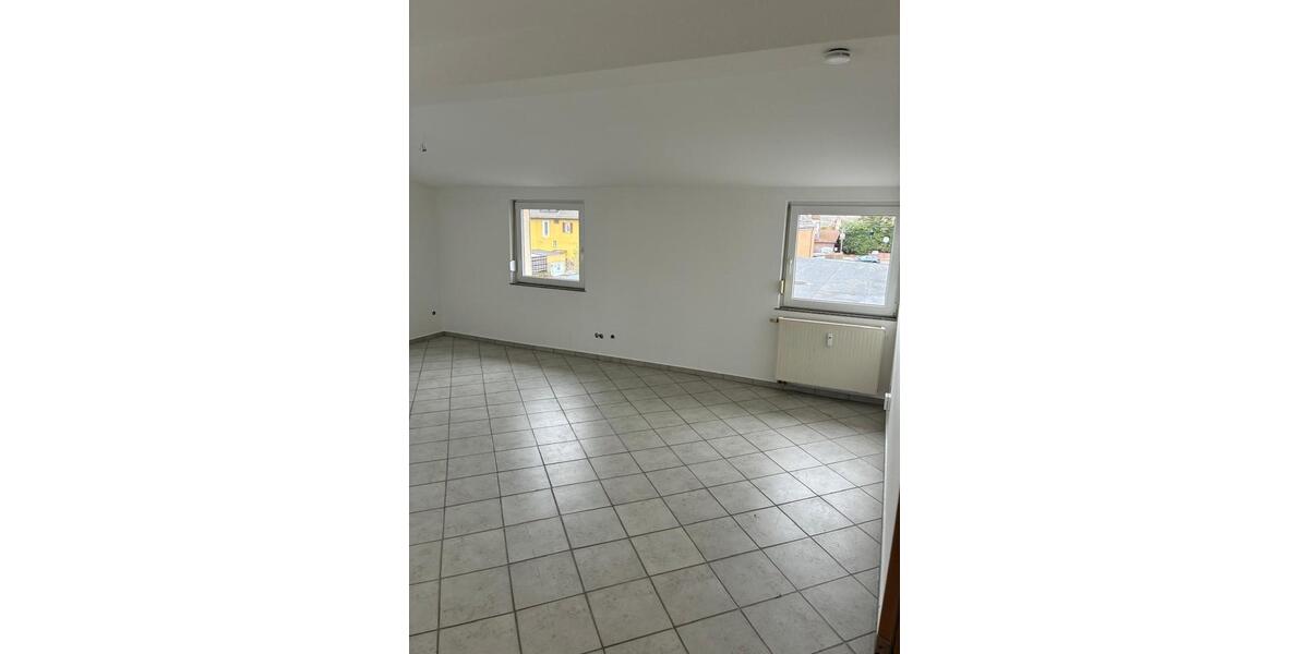 Dachgeschoßwohnung Gießen Allendorf - 4 Zimmer, 115 m&sup2;, 950&euro; | Angebot:26047263