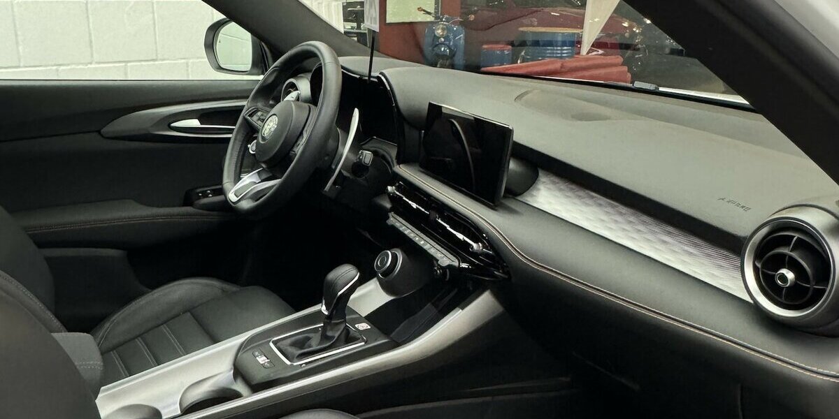 Alfa Romeo Tonale 1.5 VGT Veloce 48 V Hybrid LED 360° CAM 18.130 km 26.985 &euro; Lich 35423