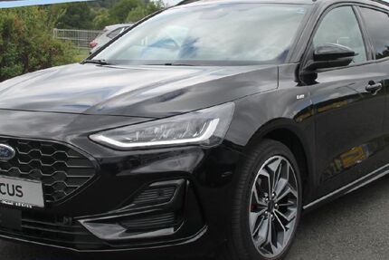 Ford Focus 36.400 km 21.990 &euro; Mittenaar 35756