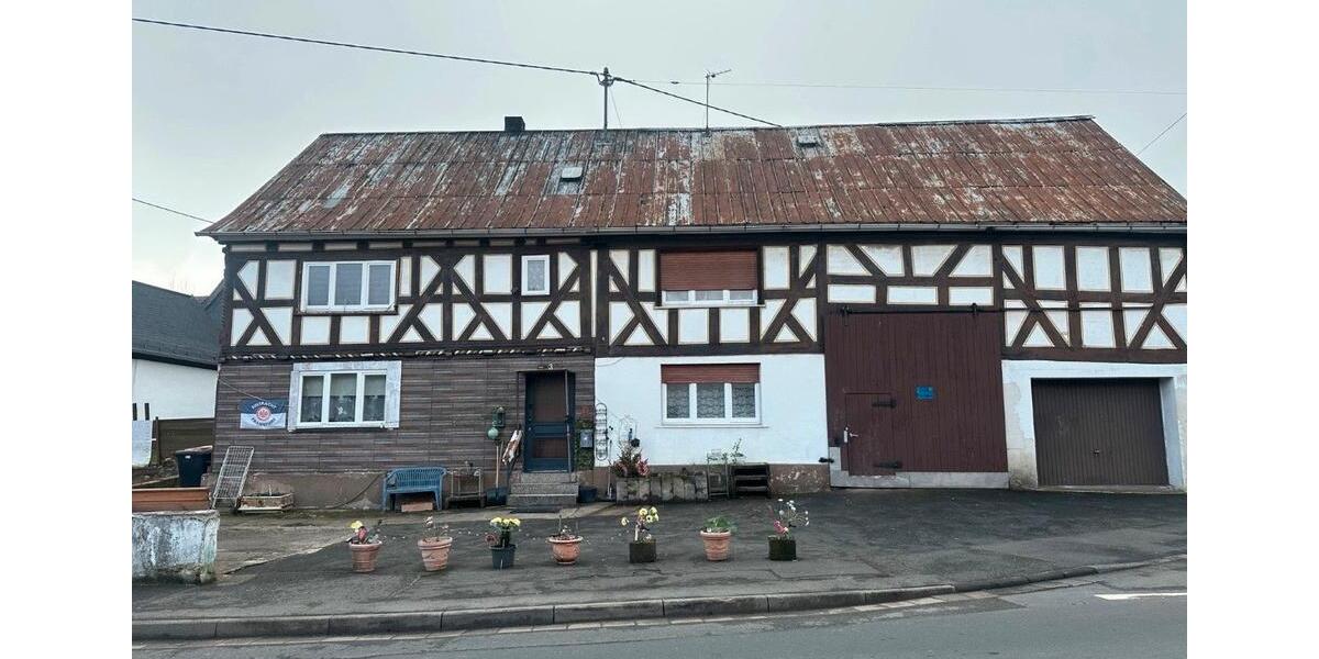 Einfamilienhaus Haiger - 7 Zimmer, 140 m&sup2;, 138.000&euro; | Angebot:27081694