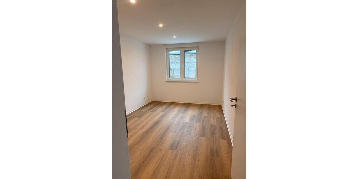 Etagenwohnung Fronhausen - 3 Zimmer, 65 m&sup2;, 1.100&euro; | Angebot:25401883