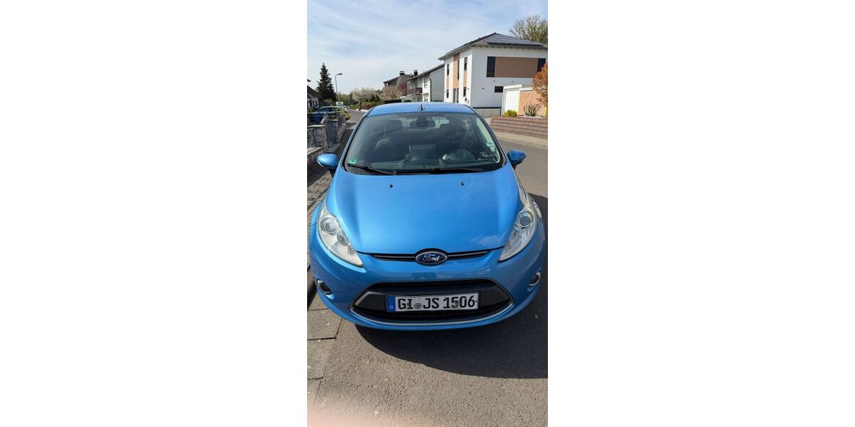 Ford Fiesta 235.732 km 2.400 &euro; Rabenau 35466