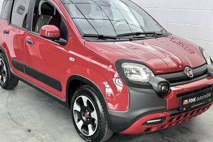 Fiat Panda Cross Red 1.0 Hybrid 1.Hand Neuwertig! 1.600 km 14.220 &euro; Lich 35423